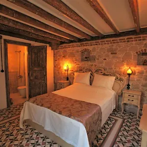 Otel Cavlıhane 1885 ***